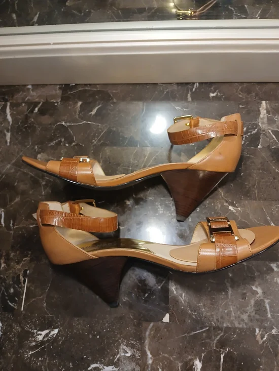 MICHAEL Michael Kors Tan and Gold Open-Toe Ankle-Strap Heels - Picture 9 of 15